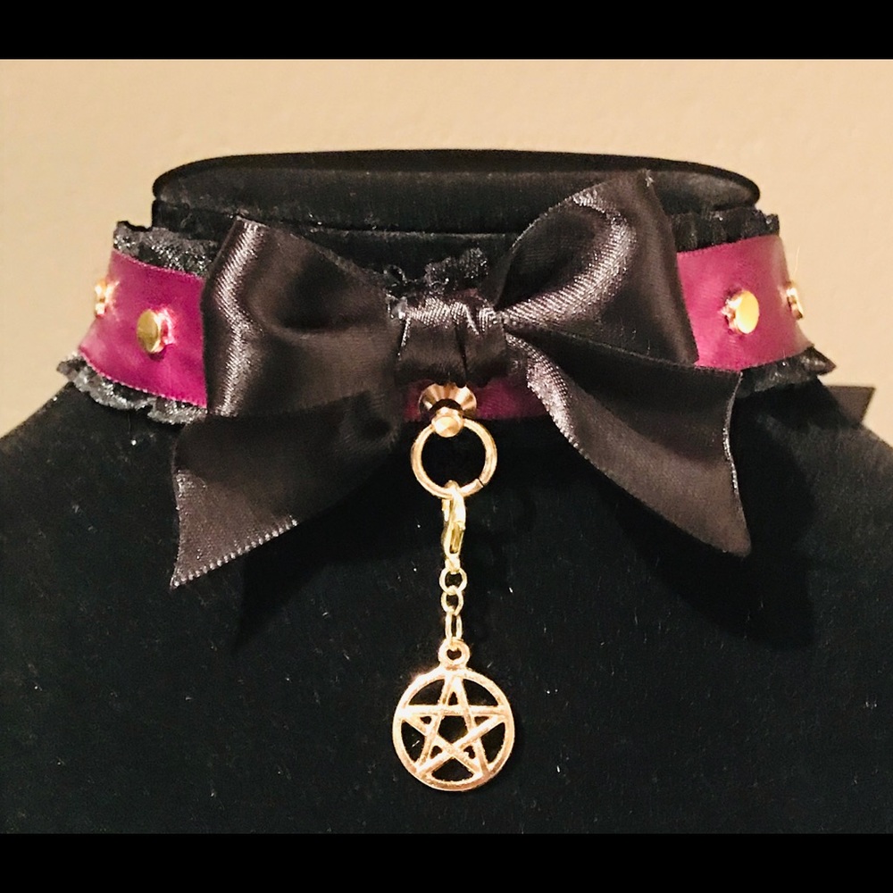Hellraiser gold pentagram goth Halloween choker